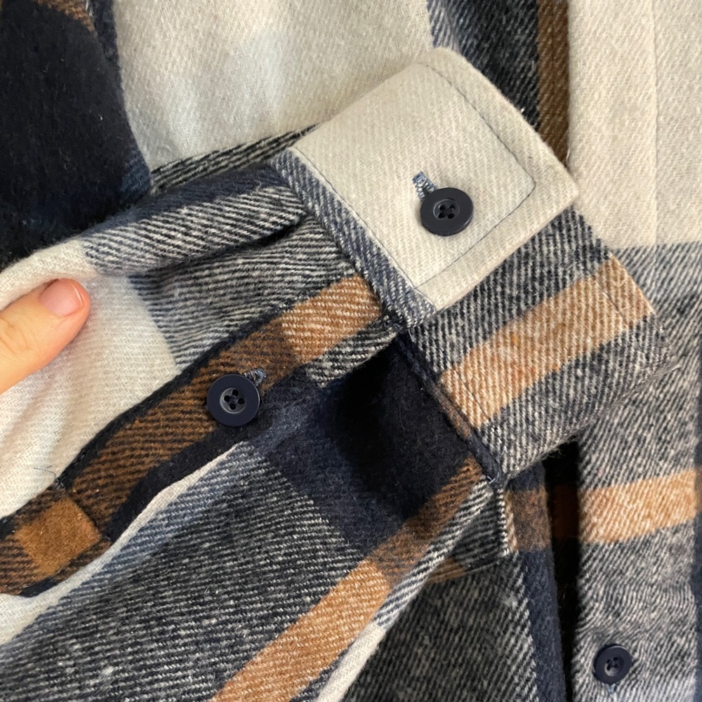 Original Deluxe Plaid Shirt Men’s Large - Blue, Tan, and Cream - Picture 7 of 13